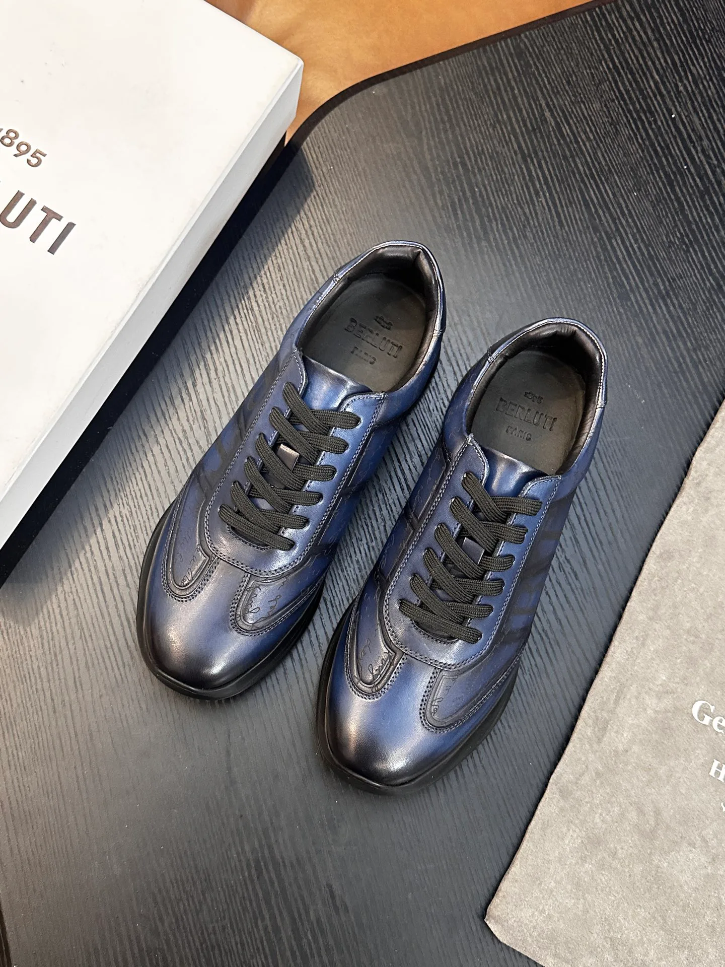 Men's Sneakers BERLUTI 18452740