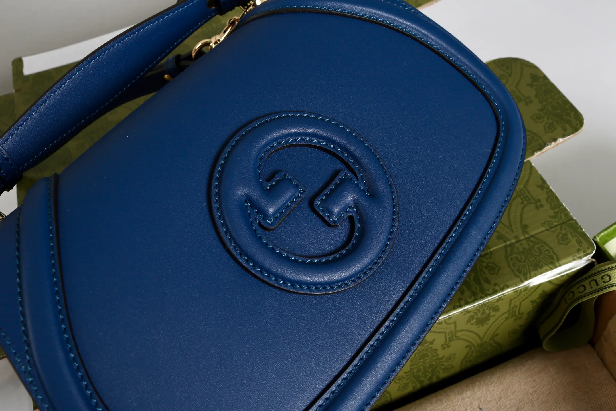 Women's Classic Handbags GUCCI 18065516