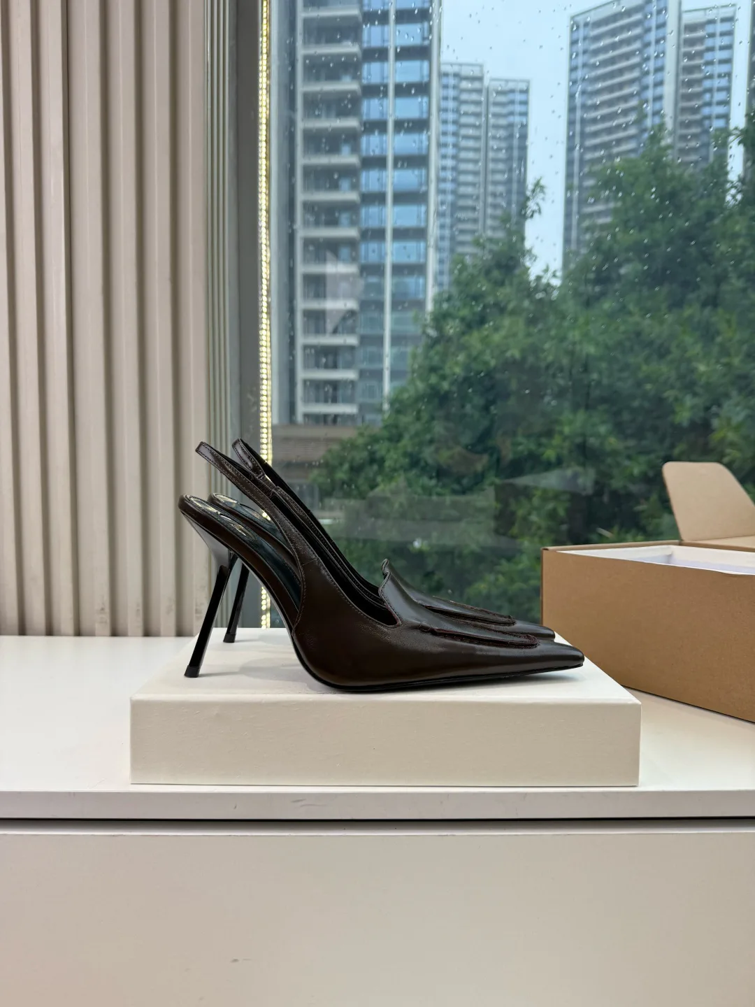 Women's Heels SAINT LAURENT 18104137