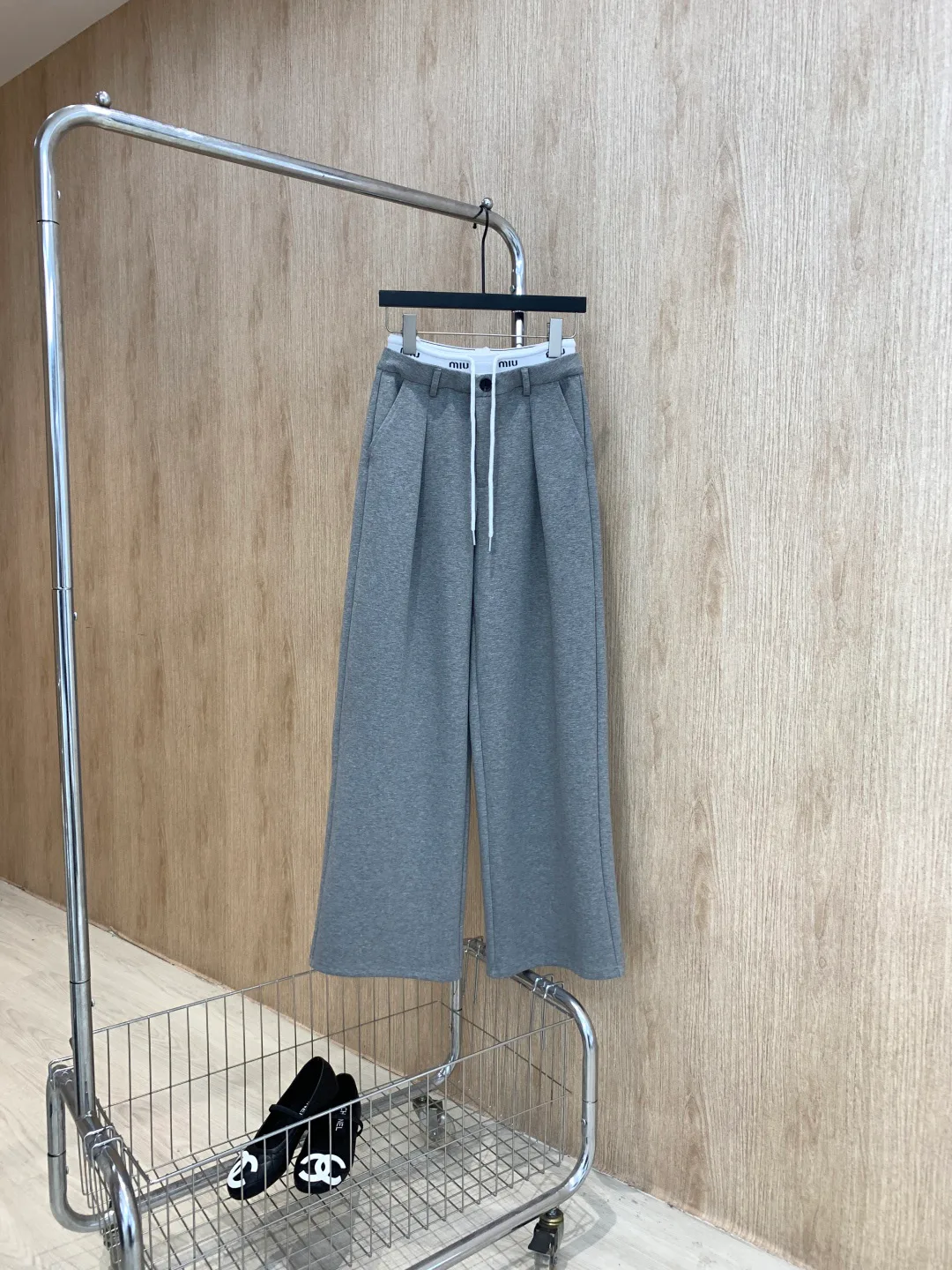 Women's Trousers MIU MIU 18199265