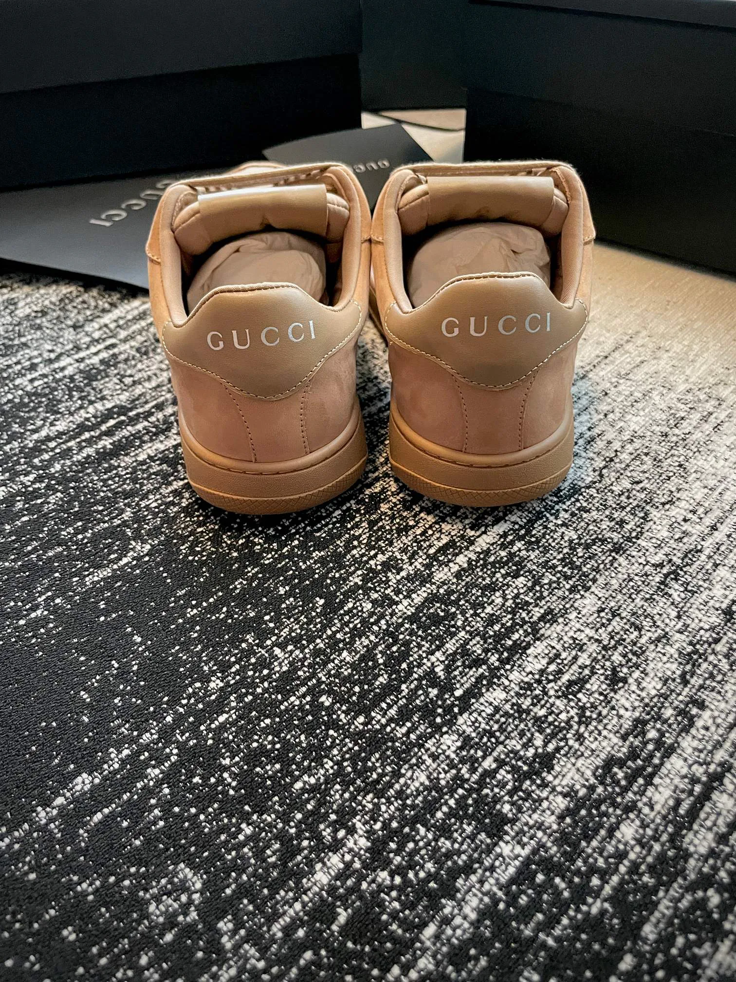 Women's Sneakers GUCCI 18447992