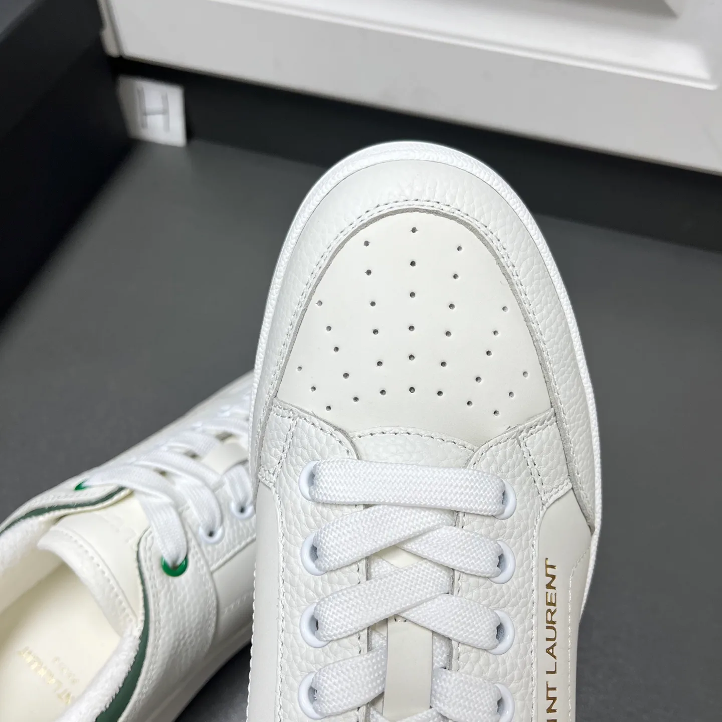Women's Sneakers SAINT LAURENT 17636686