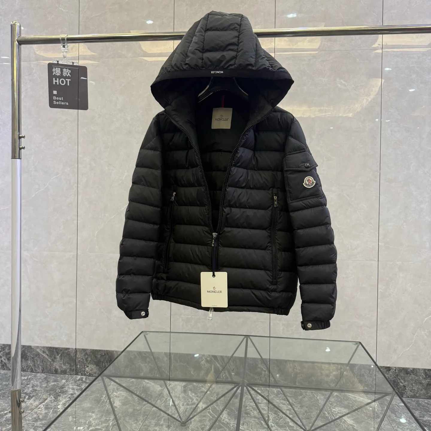 Women's Jackets And Down Jackets MONCLER 17919912