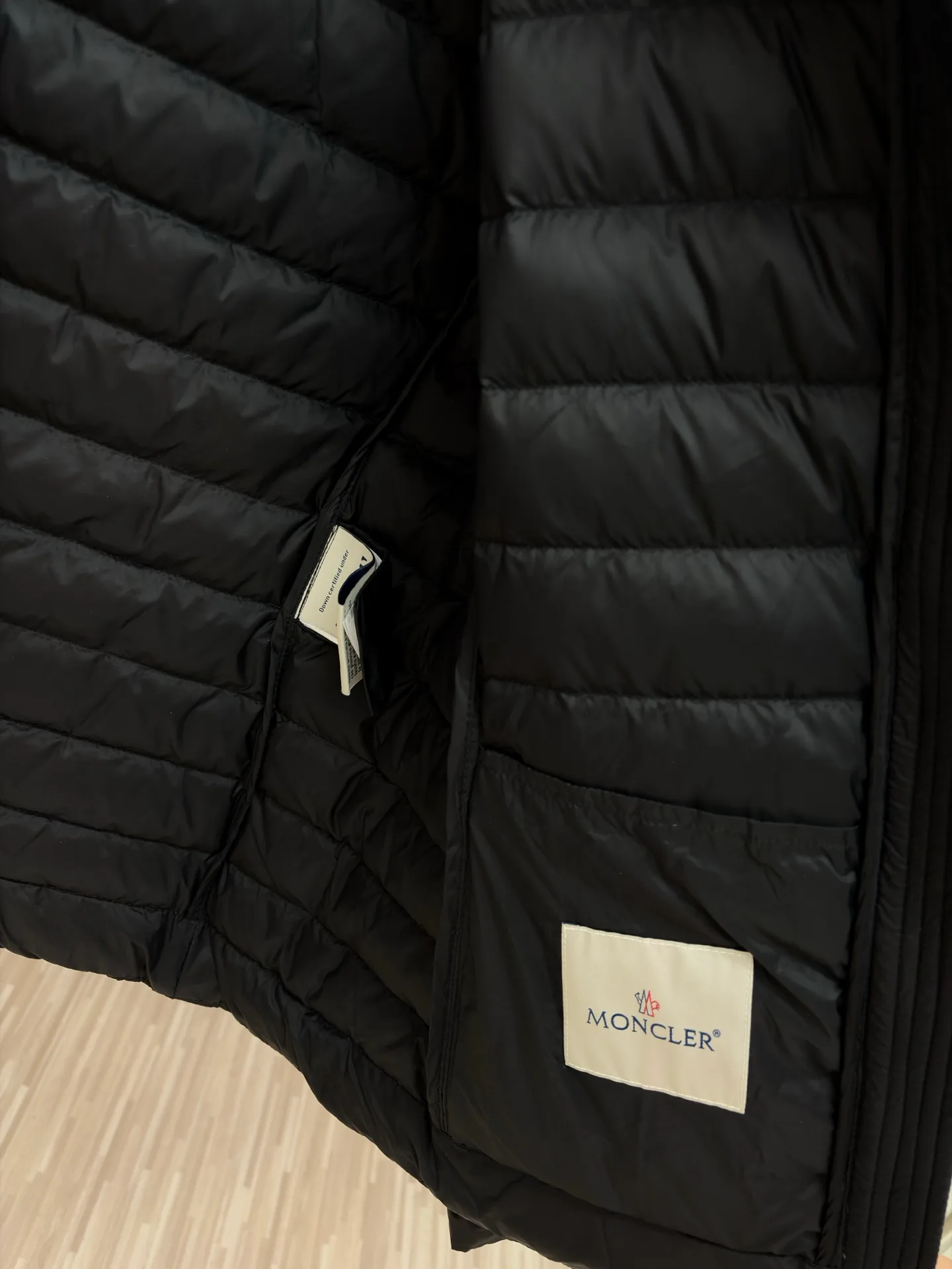 Men's Jackets And Down Jackets MONCLER 17908042