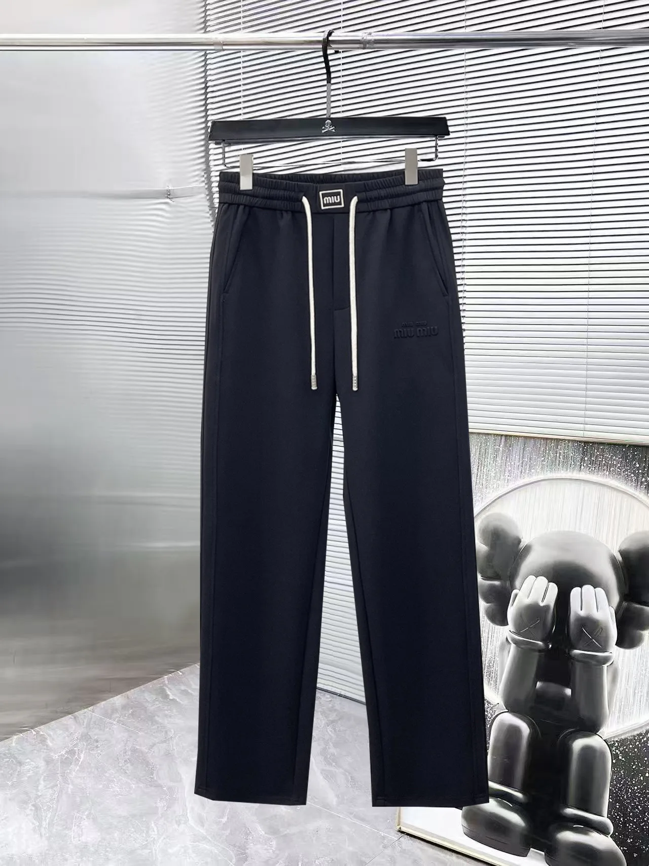 Men's Trousers MIU MIU 18197374