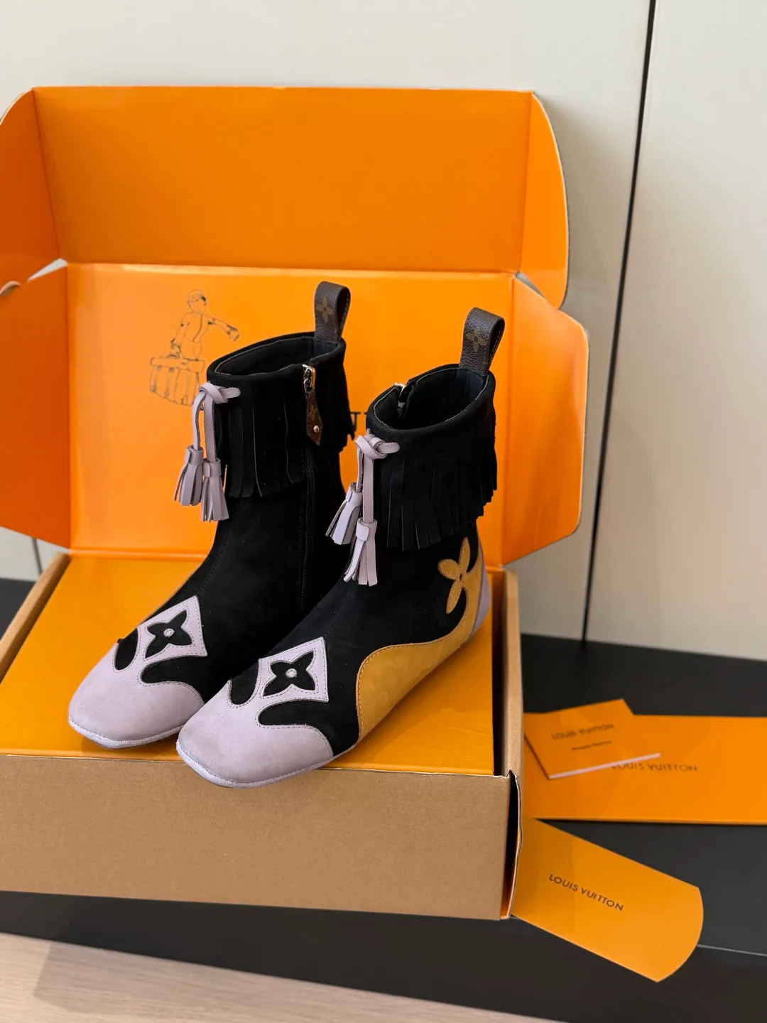 Women's Booties LOUIS VUITTON 18224190