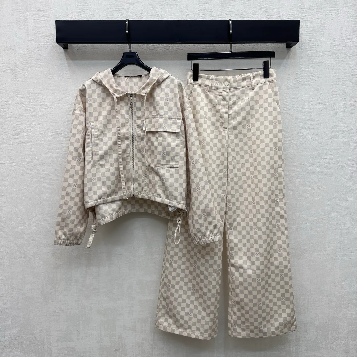 Women's Jackets And Down Jackets LOUIS VUITTON 18228475