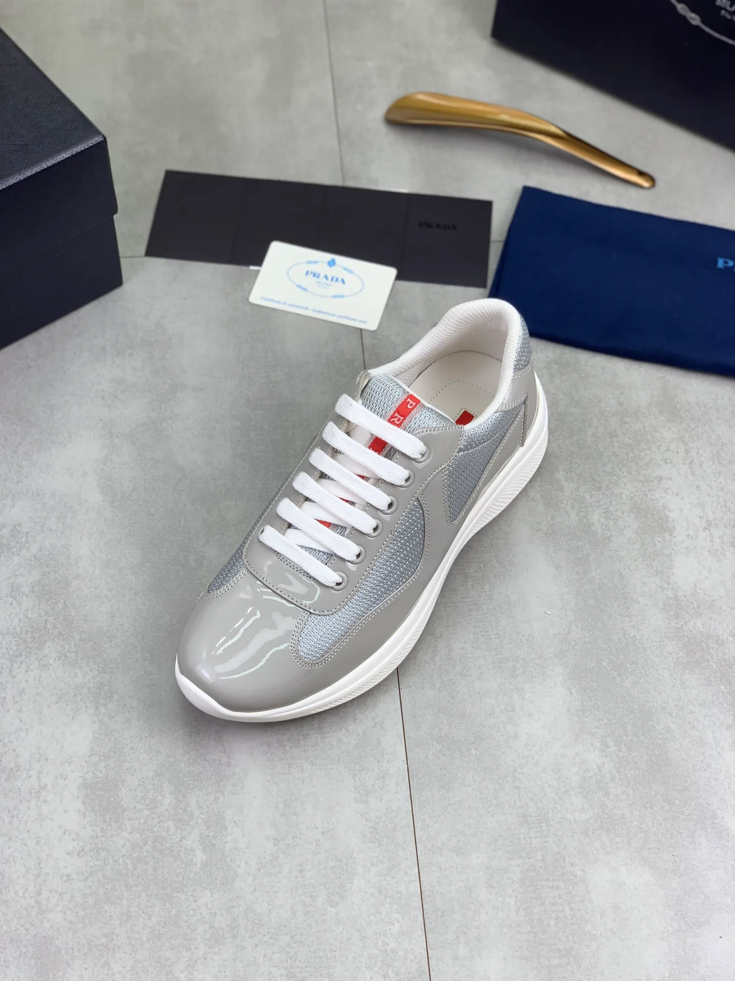 Men's Sneakers PRADA 18365159