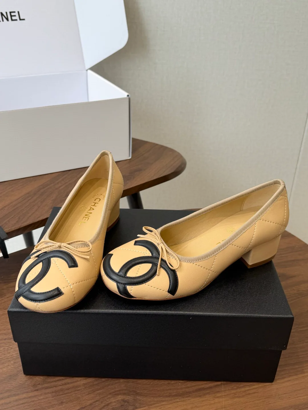 Women's Ballet Flats CHANEL 17599631