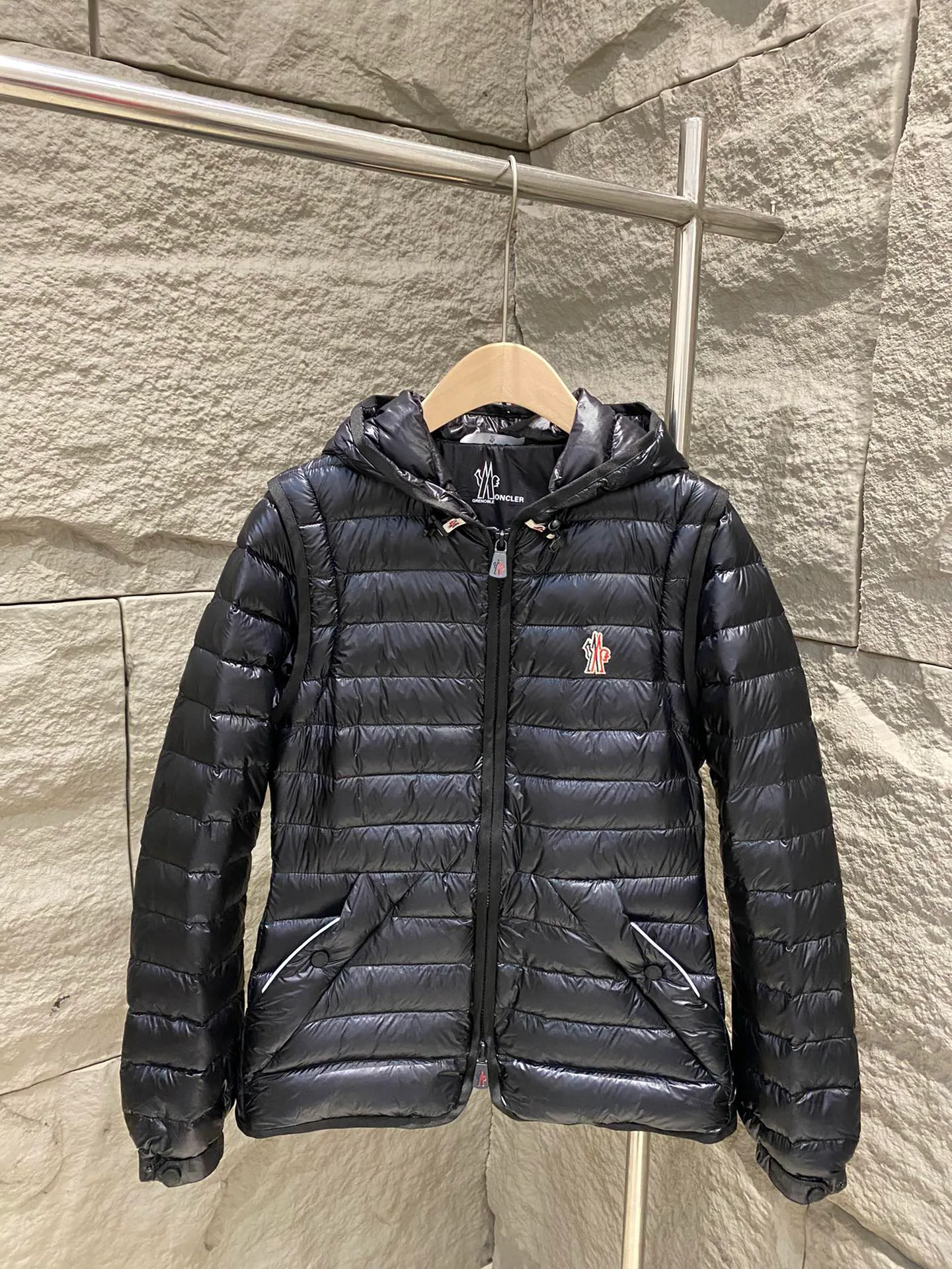 Куртки И Пуховики Мужские Moncler 18684571