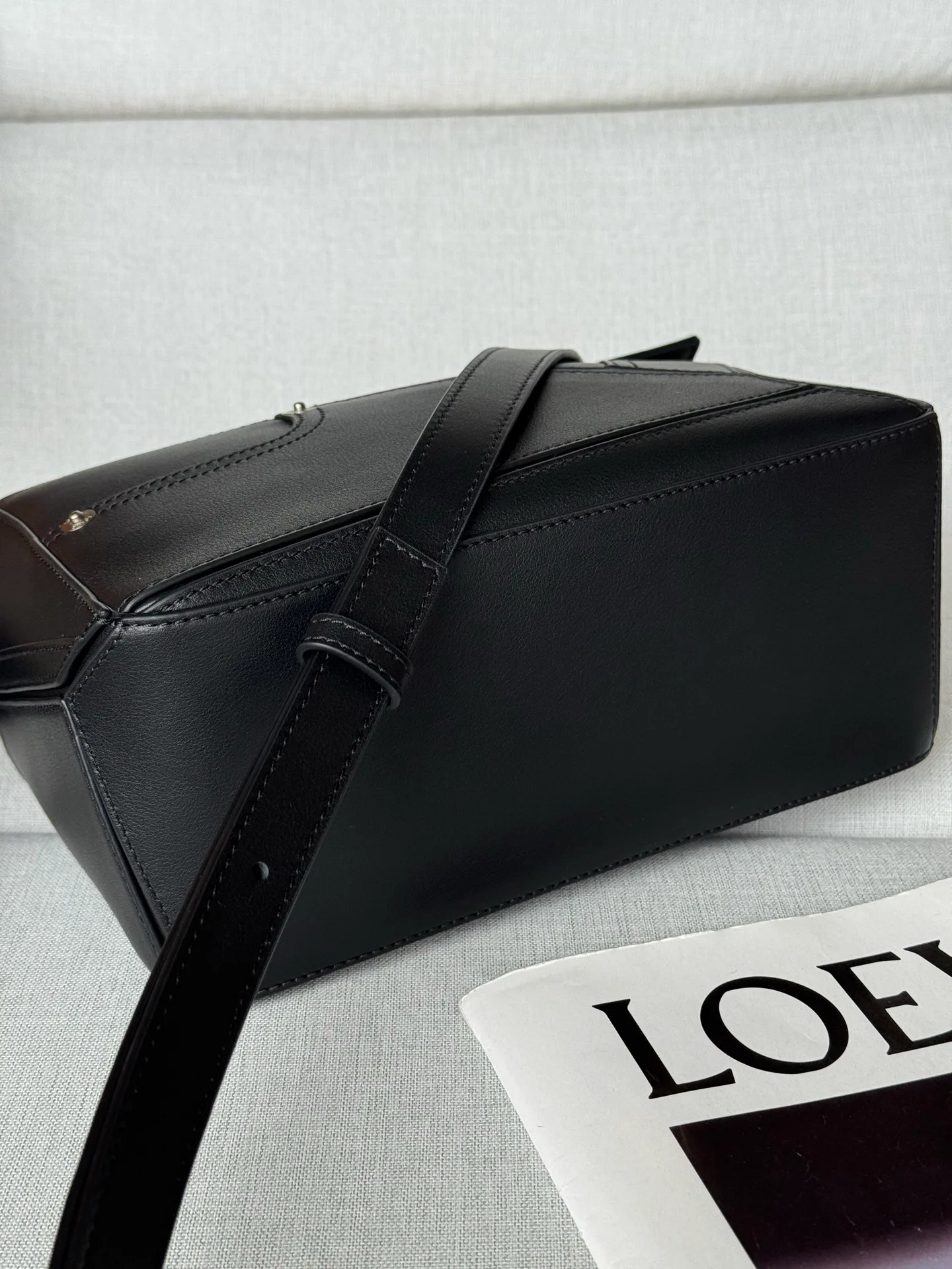Women's Classic Handbags LOEWE 17937889