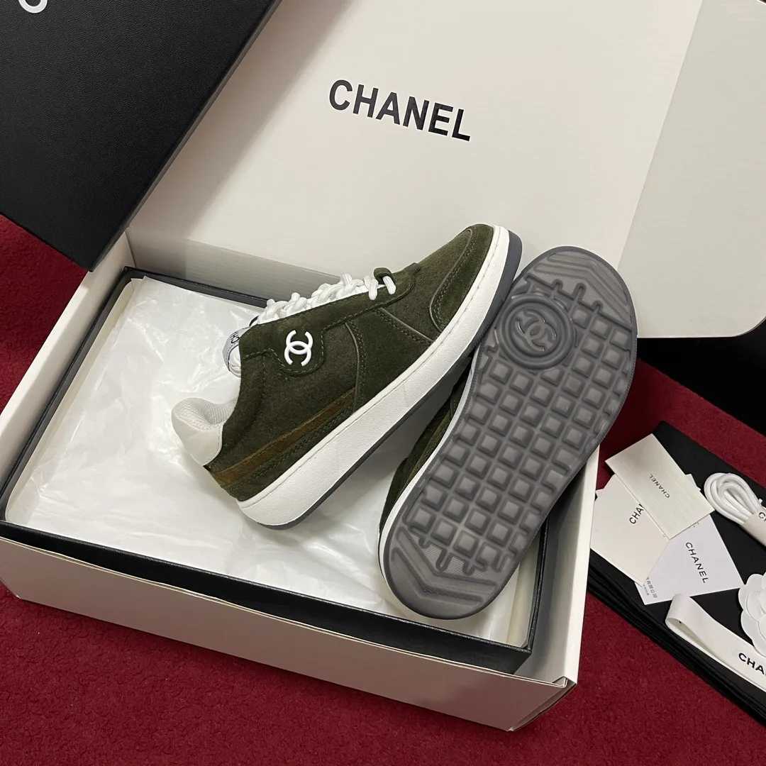 Women's Sneakers CHANEL 18195105