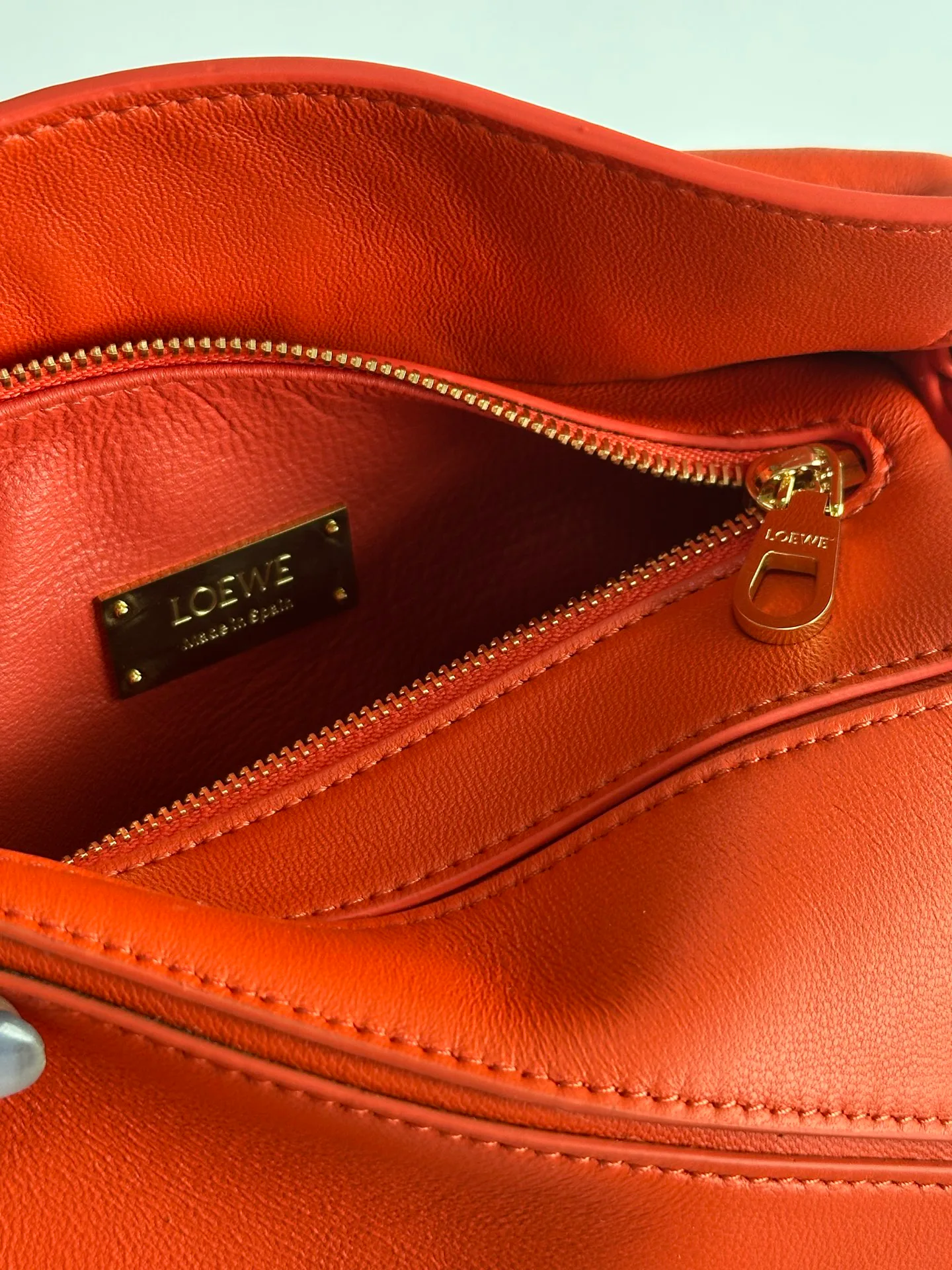 Women's Classic Handbags LOEWE 16839125