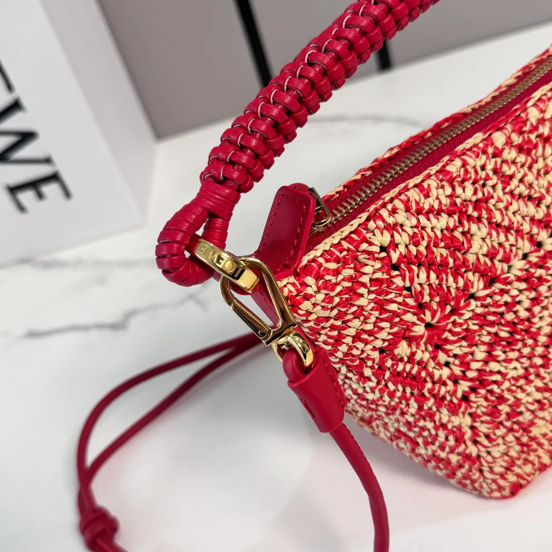 Women's Classic Handbags LOEWE 17818148