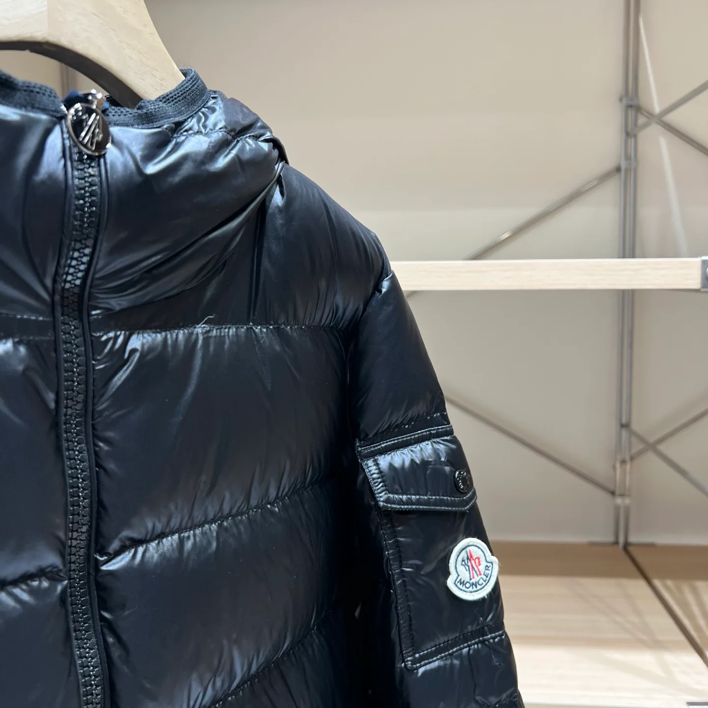 Women's Jackets And Down Jackets MONCLER 18032036