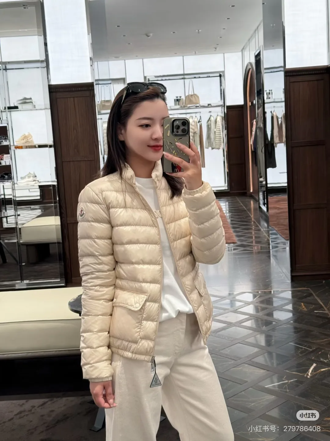 Women's Jackets And Down Jackets MONCLER 18264825