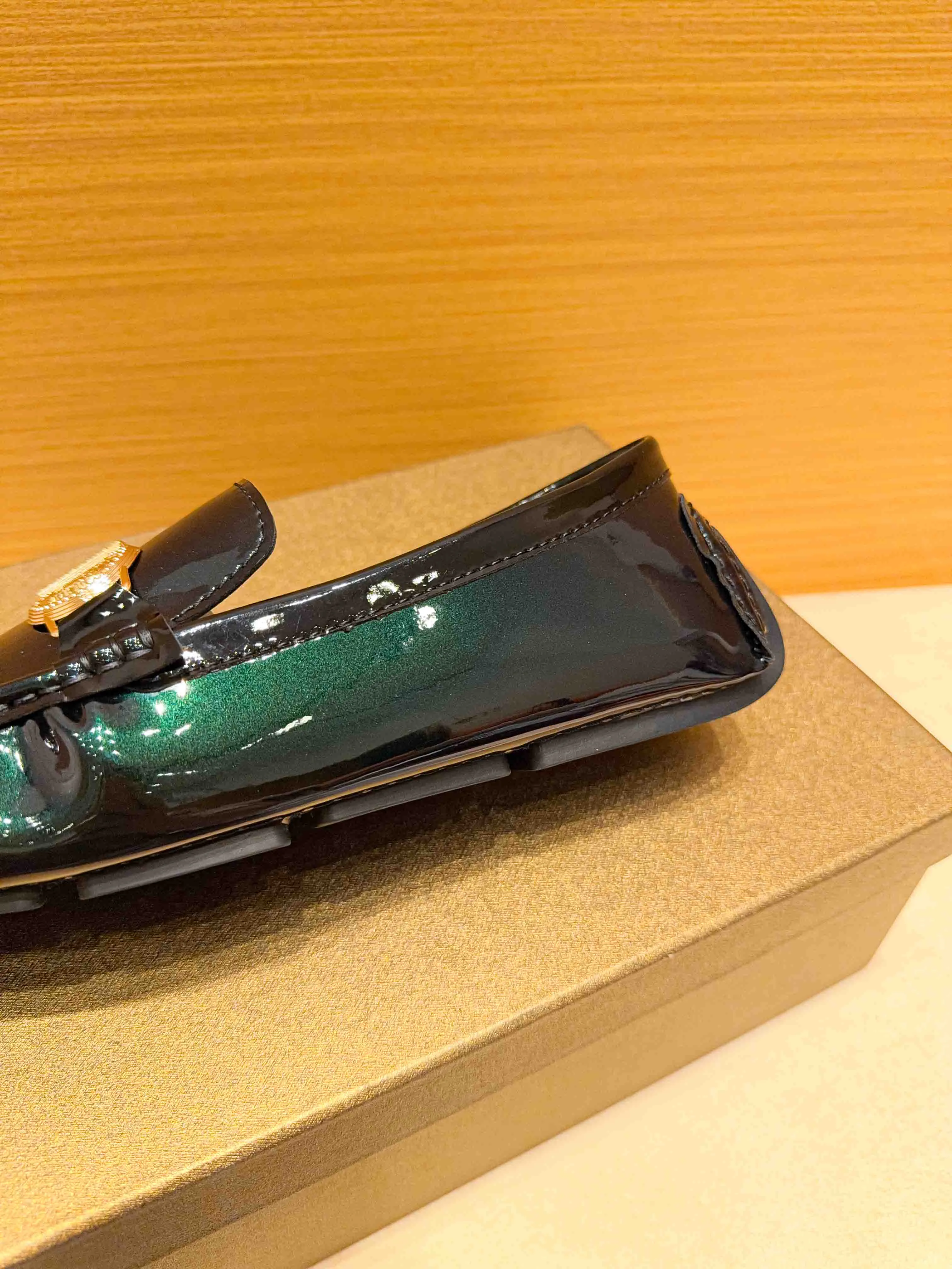 Men's Loafers And Dress Shoes VERSACE 18247714