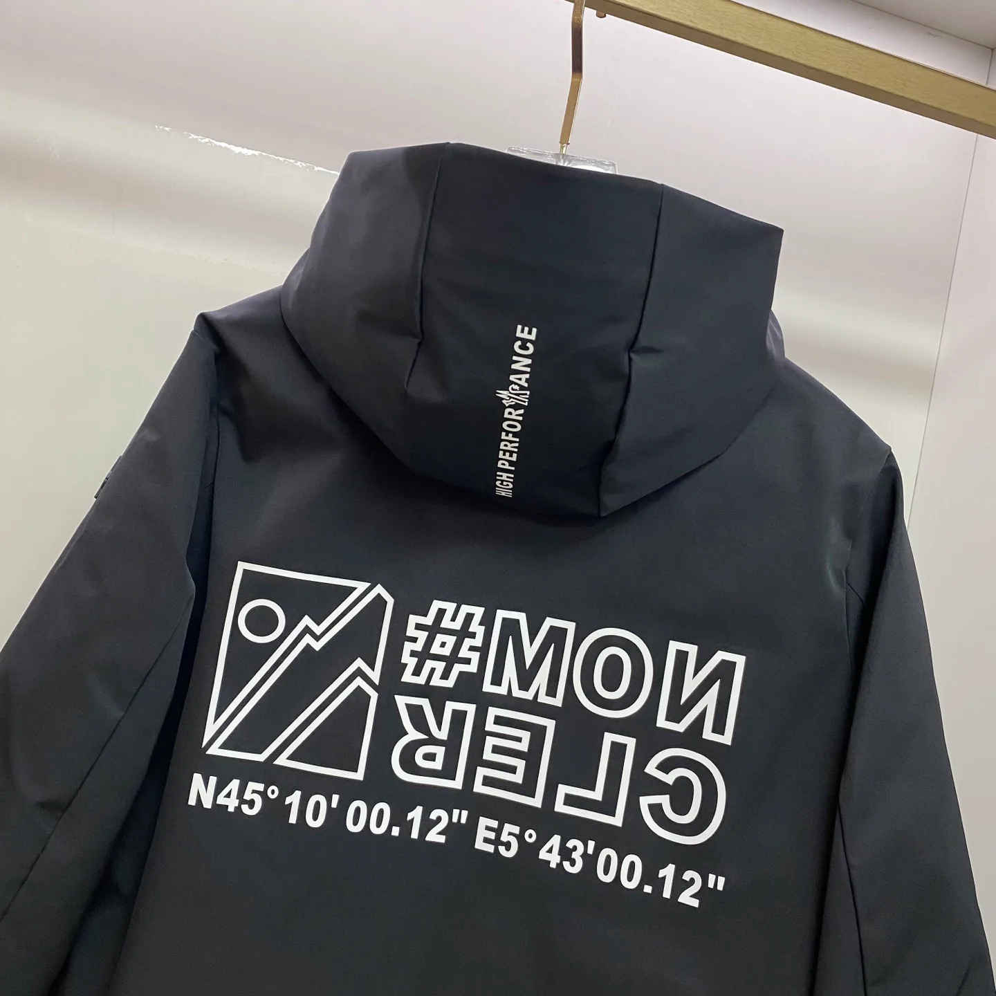 Men's Jackets And Down Jackets MONCLER 18029199