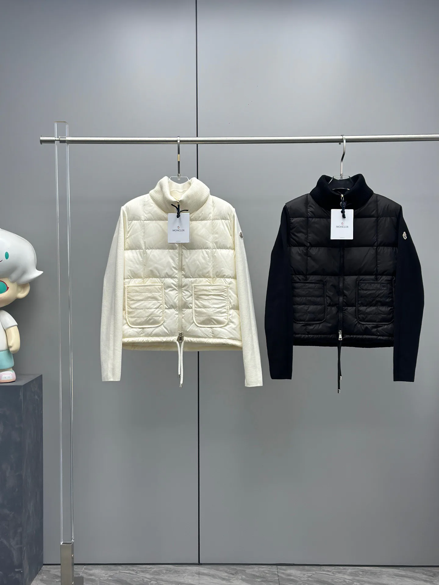 Women's Jackets And Down Jackets MONCLER 17951430