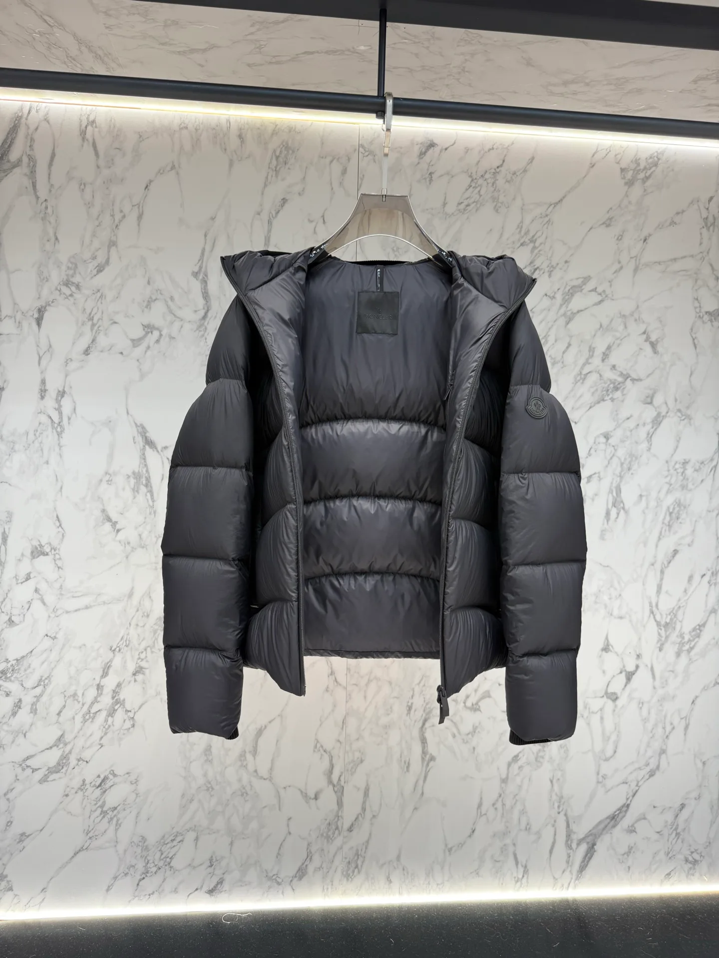 Men's Jackets And Down Jackets MONCLER 18046101