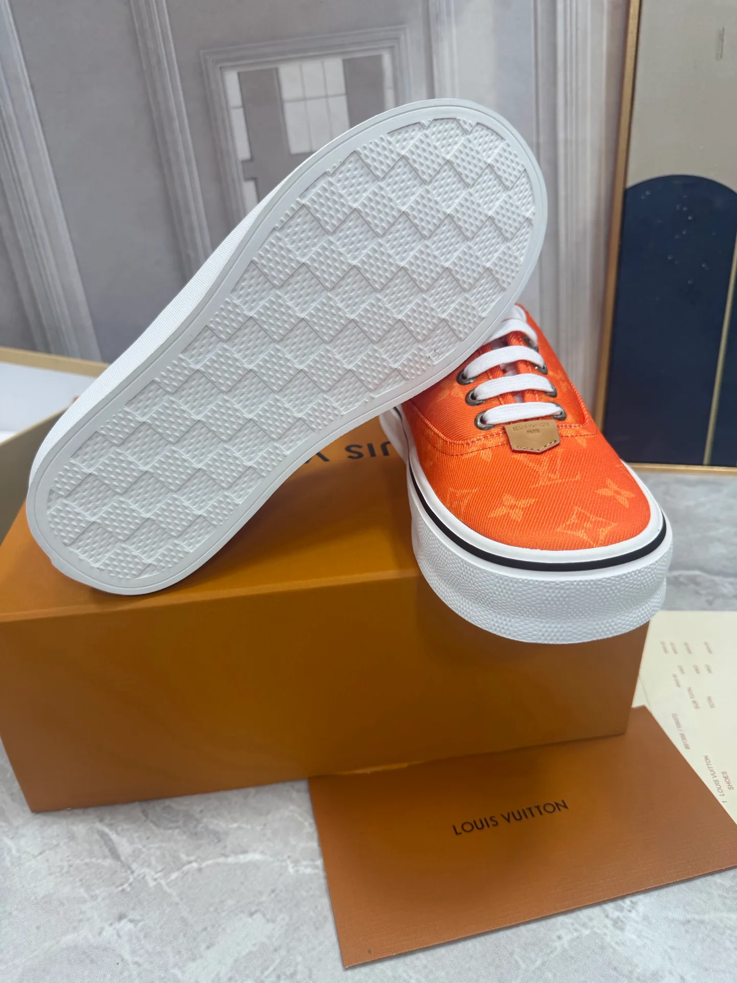 Men's Sneakers LOUIS VUITTON 18190080