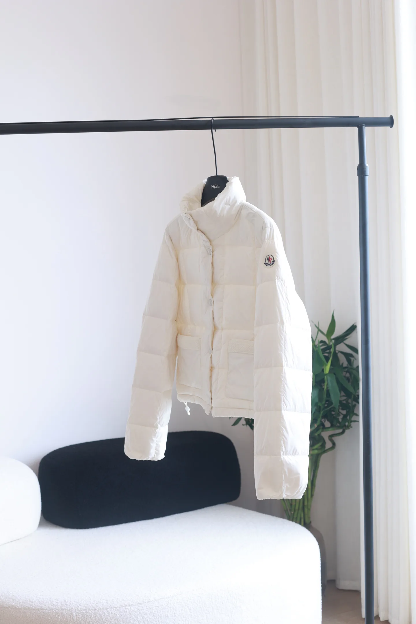 Women's Jackets And Down Jackets MONCLER 18184518