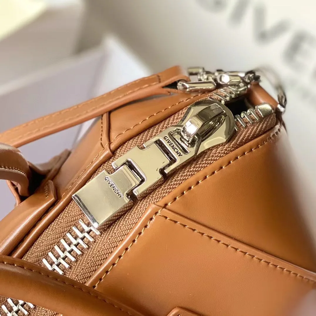 Women's Classic Handbags GIVENCHY 18452632