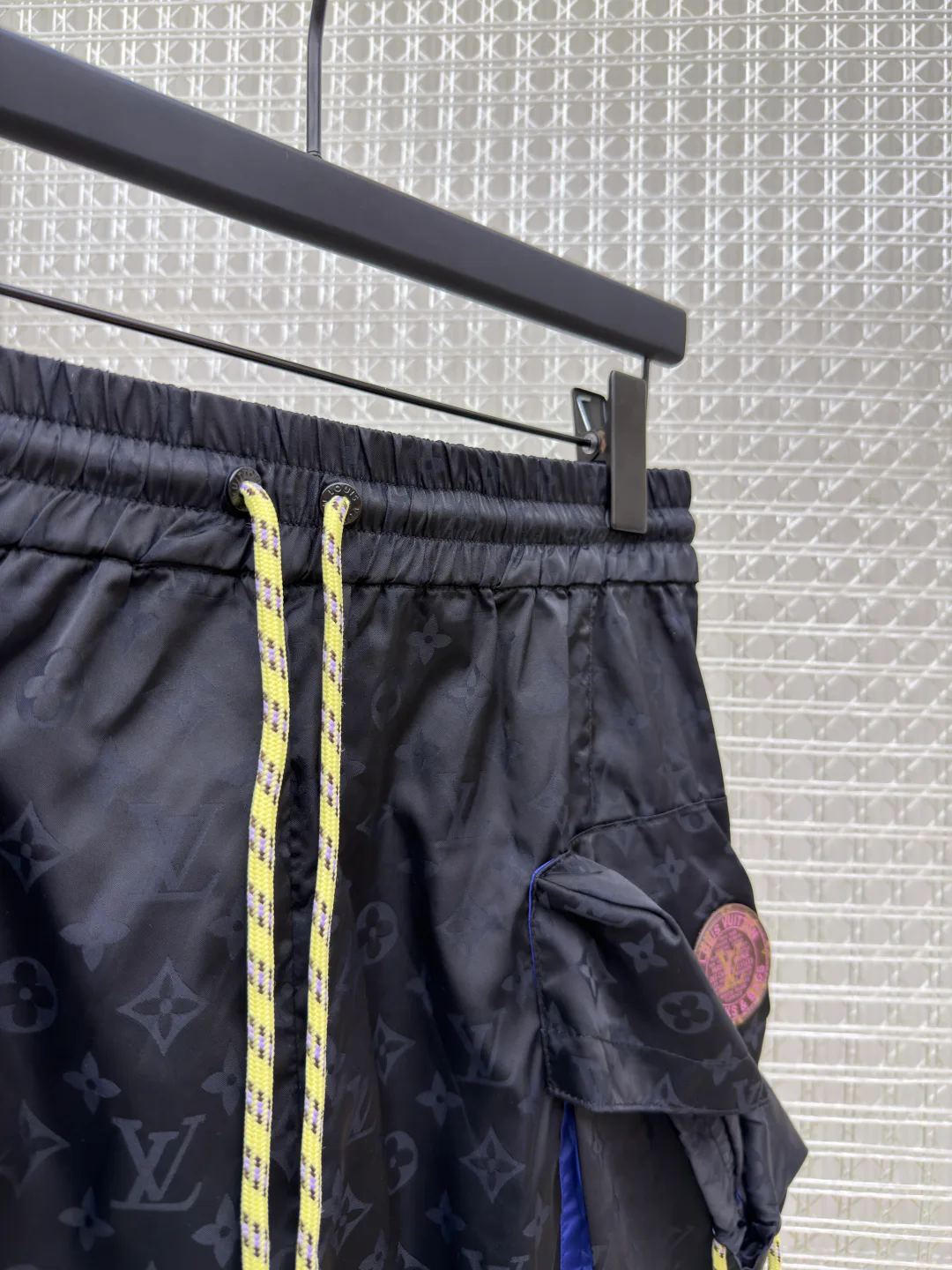 Men's Shorts LOUIS VUITTON 18153356