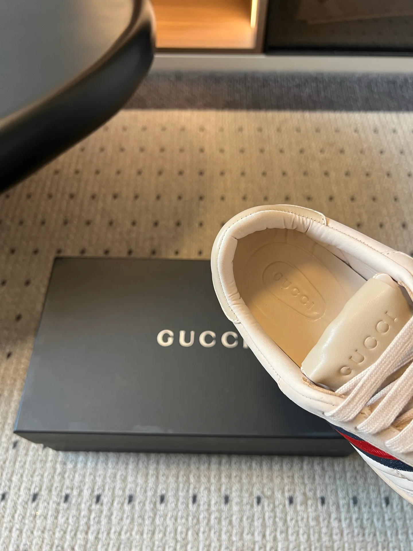 Women's Sneakers GUCCI 18146902