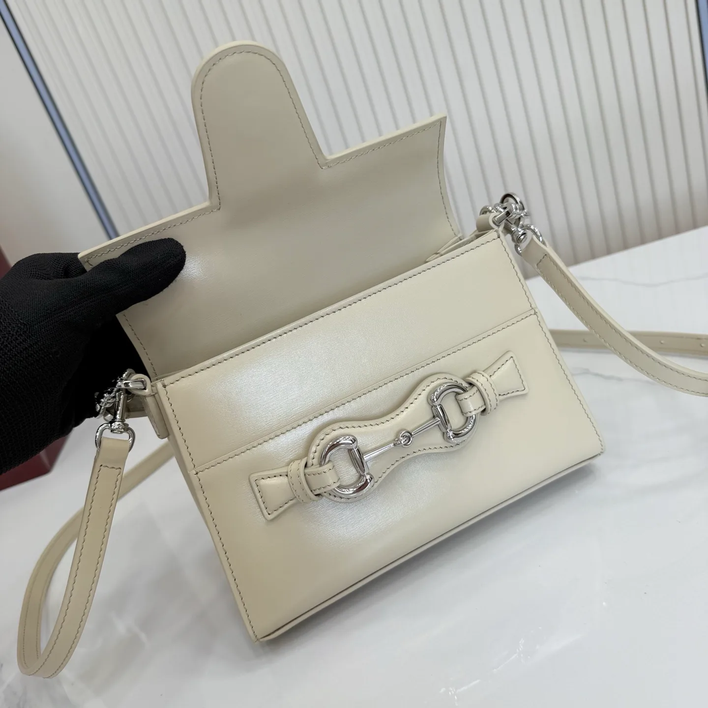 Women's Classic Handbags GUCCI 18262342