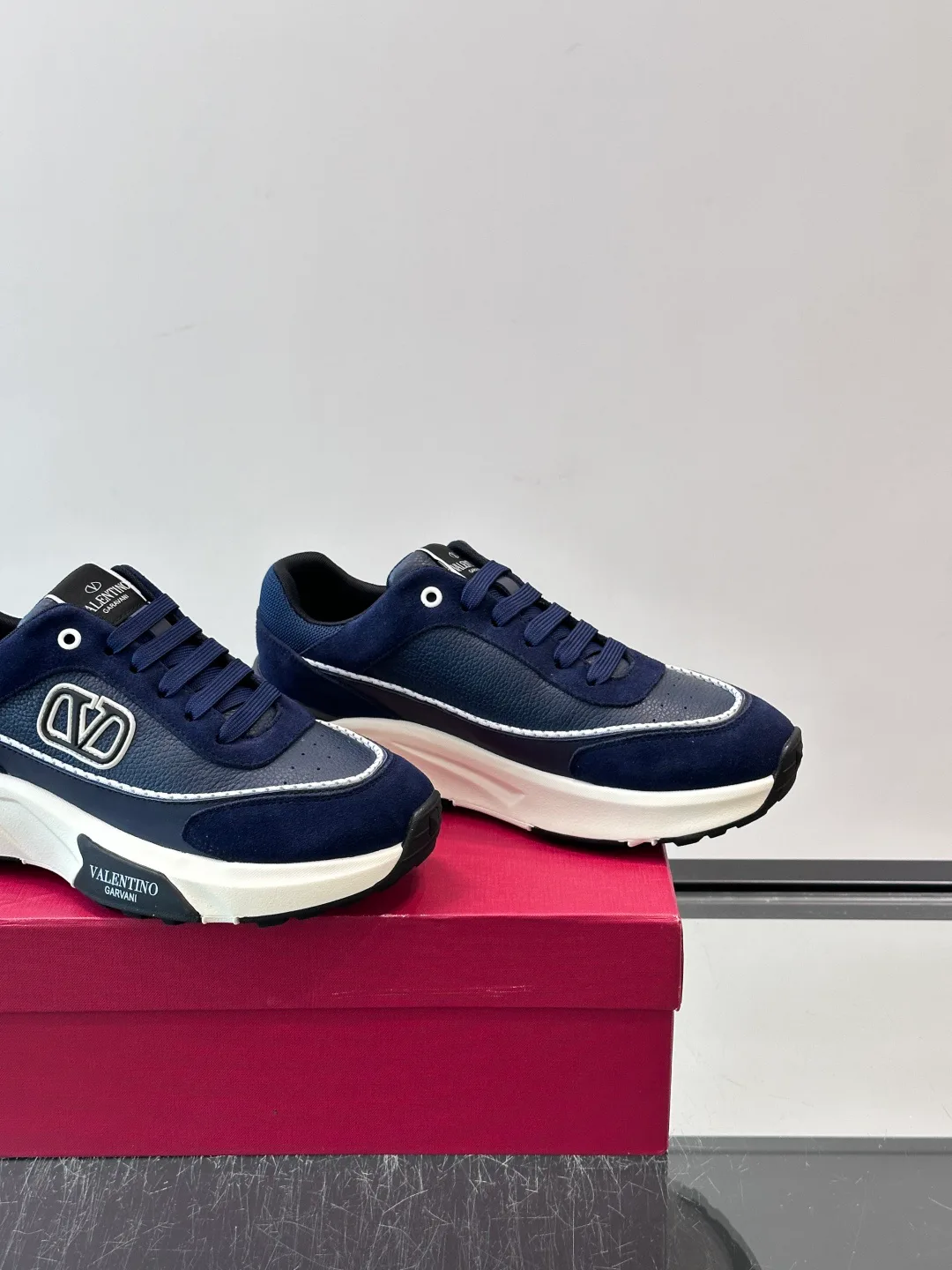 Men's Sneakers VALENTINO 18500688