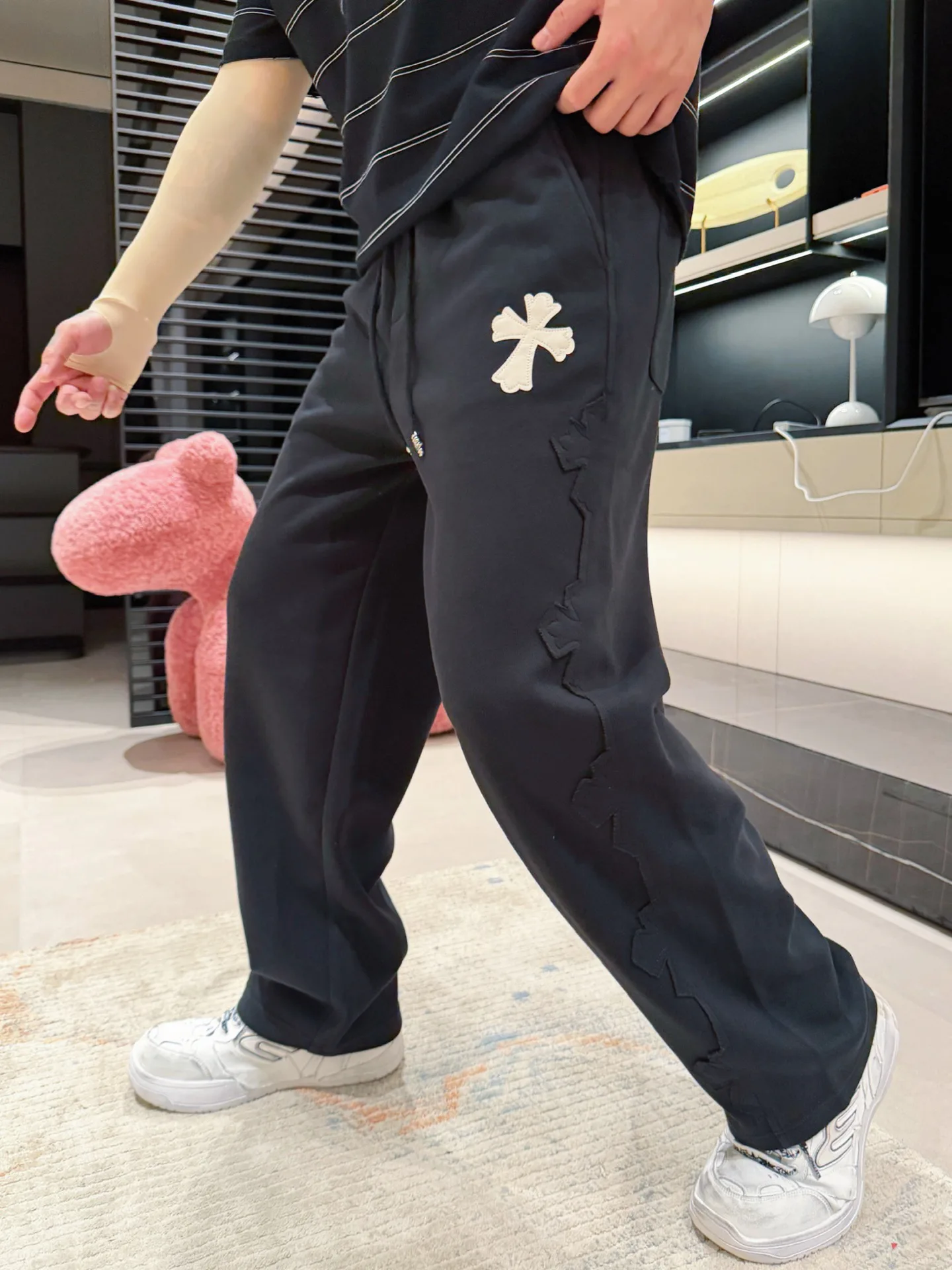 Men's Trousers CHROME HEARTS 18499694