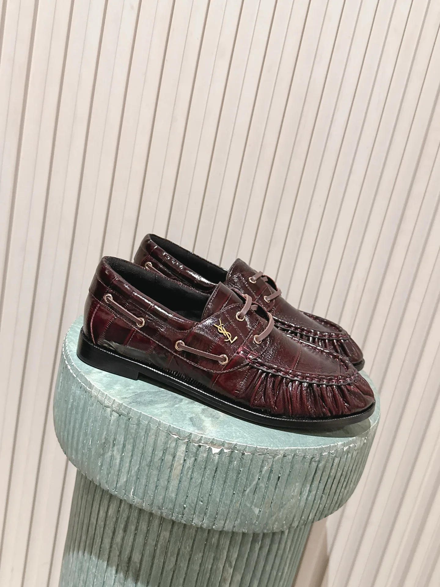 Women's Loafers And Moccasins SAINT LAURENT 18092260
