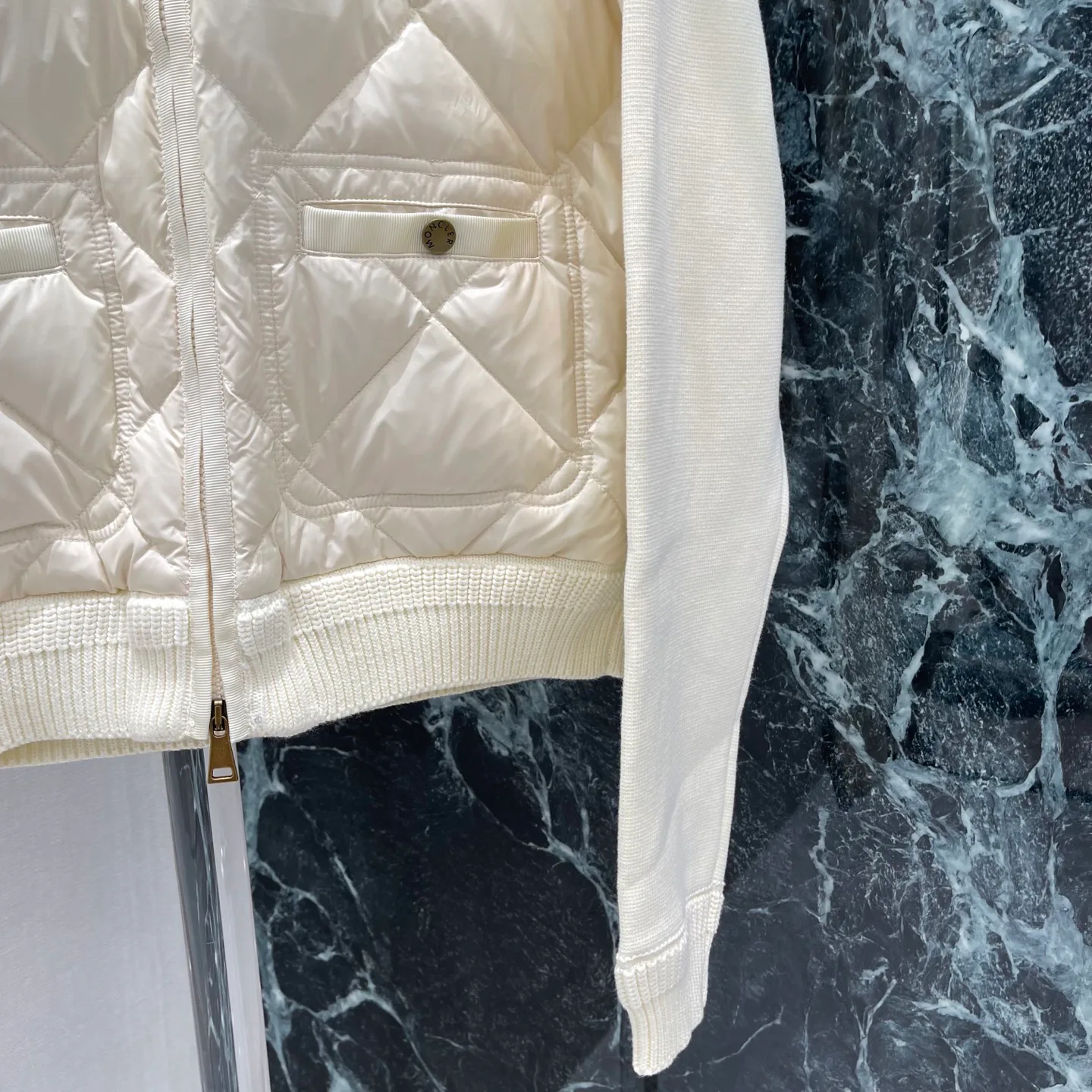 Women's Jackets And Down Jackets MONCLER 18030711