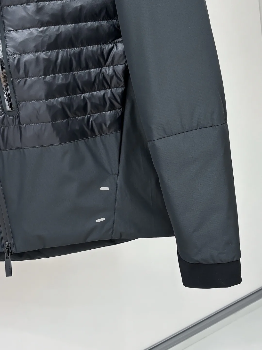 Куртки И Пуховики Мужские Moncler 18596633