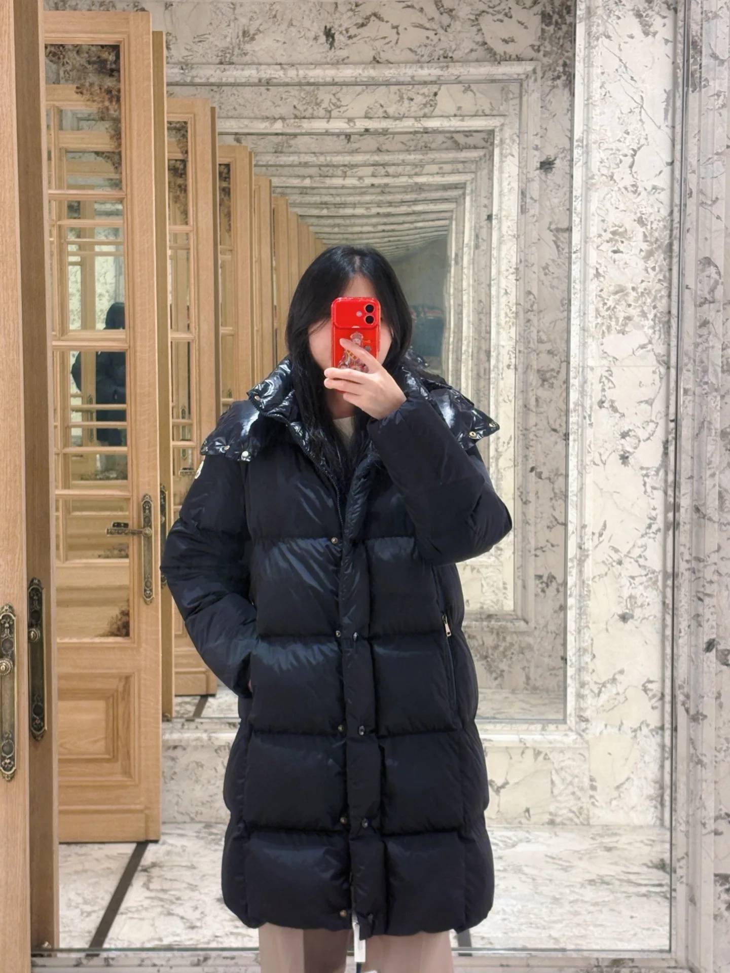 Women's Jackets And Down Jackets MONCLER 18168822