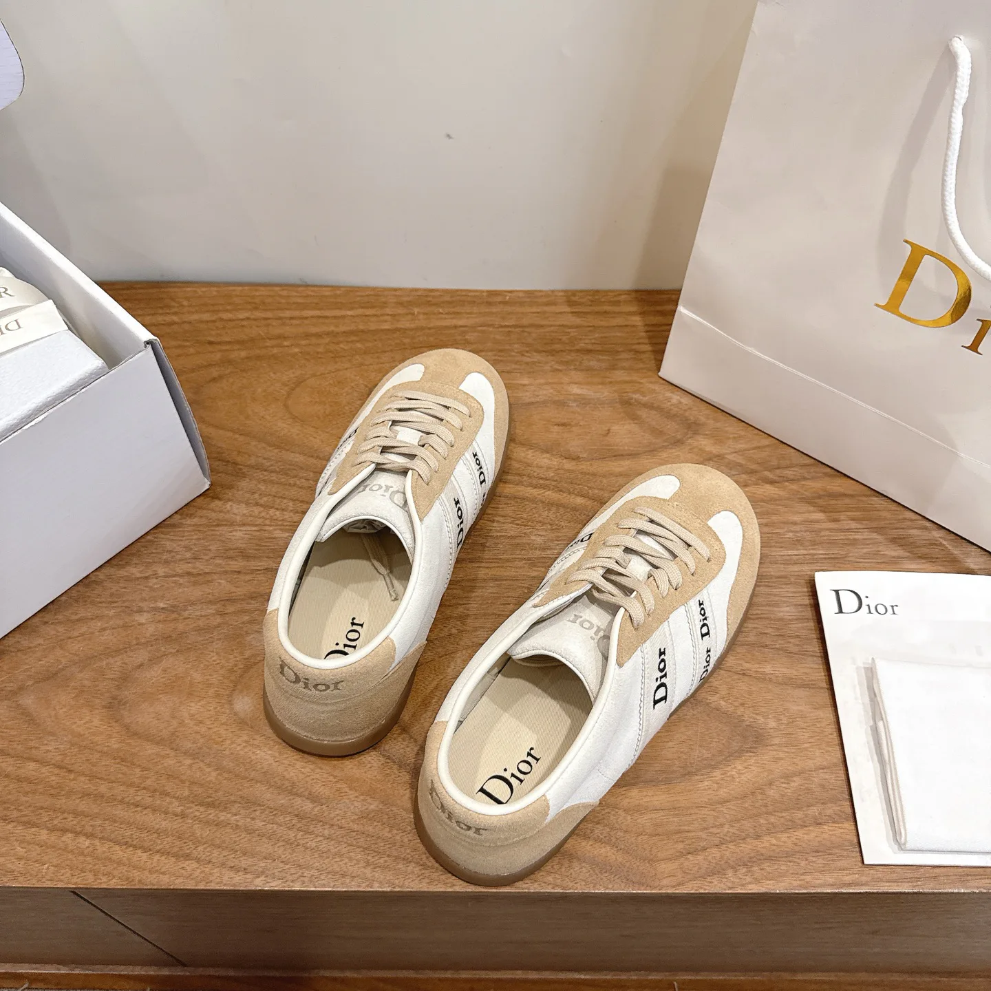Women's Sneakers CHRISTIAN DIOR 17467318