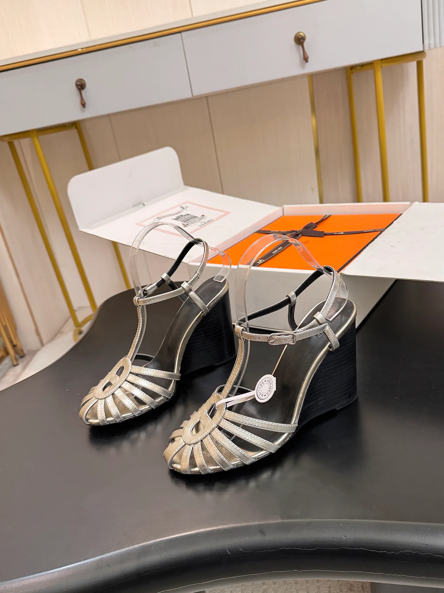 Women's Open-Toe Sandals HERMES 18103842