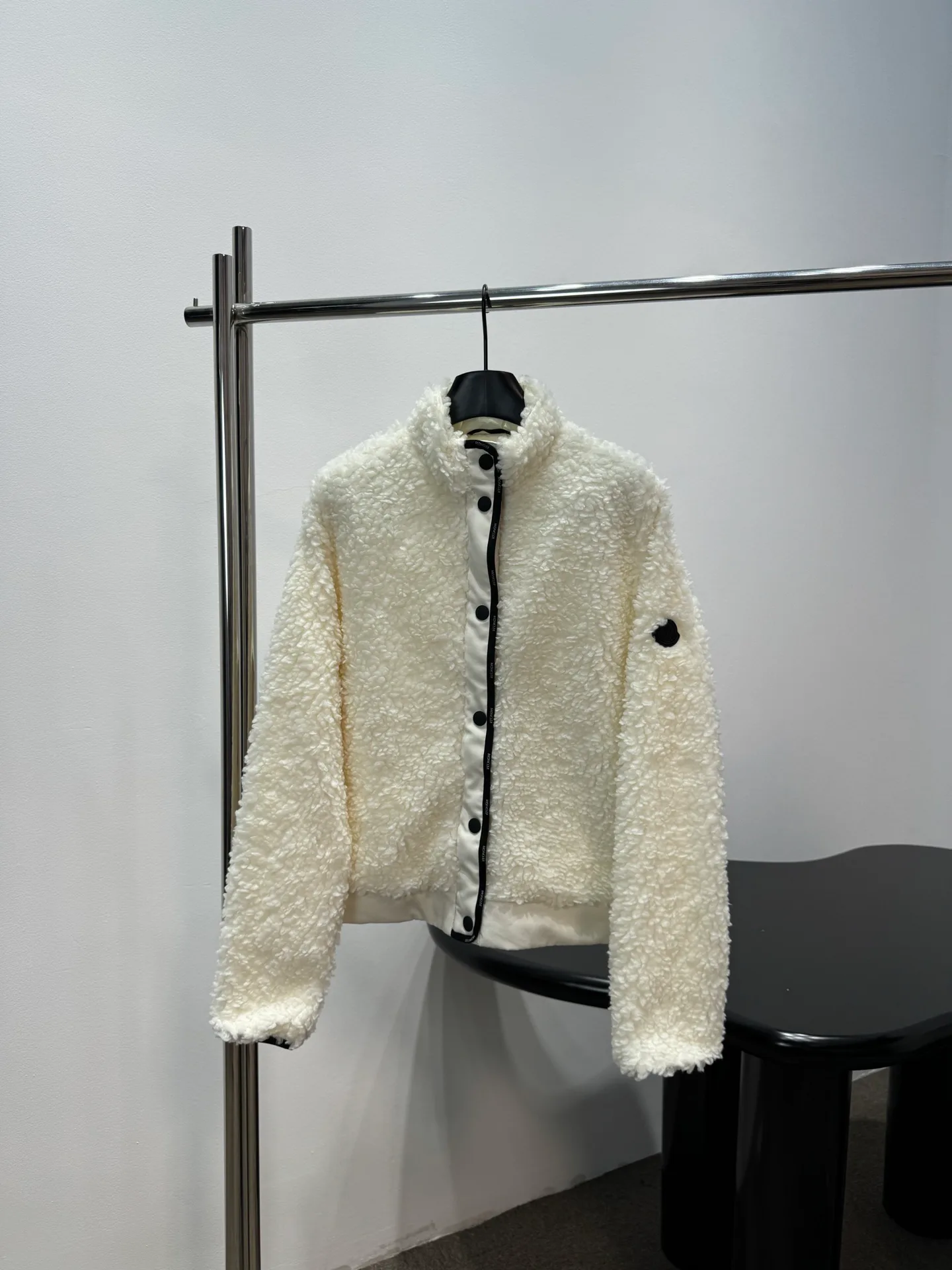 Куртки И Пуховики Женские Moncler 18679058