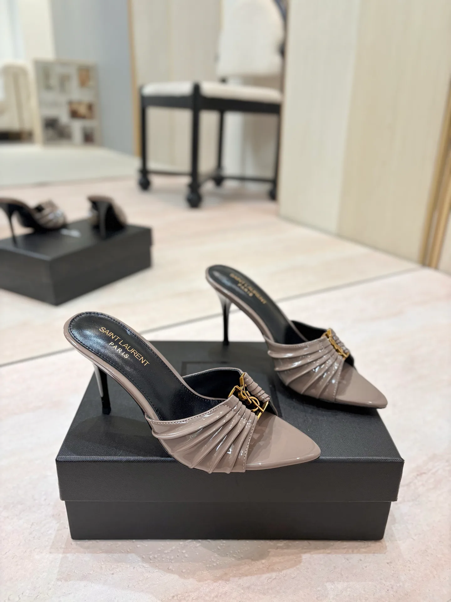 Women's Mules And Clogs SAINT LAURENT 17476092