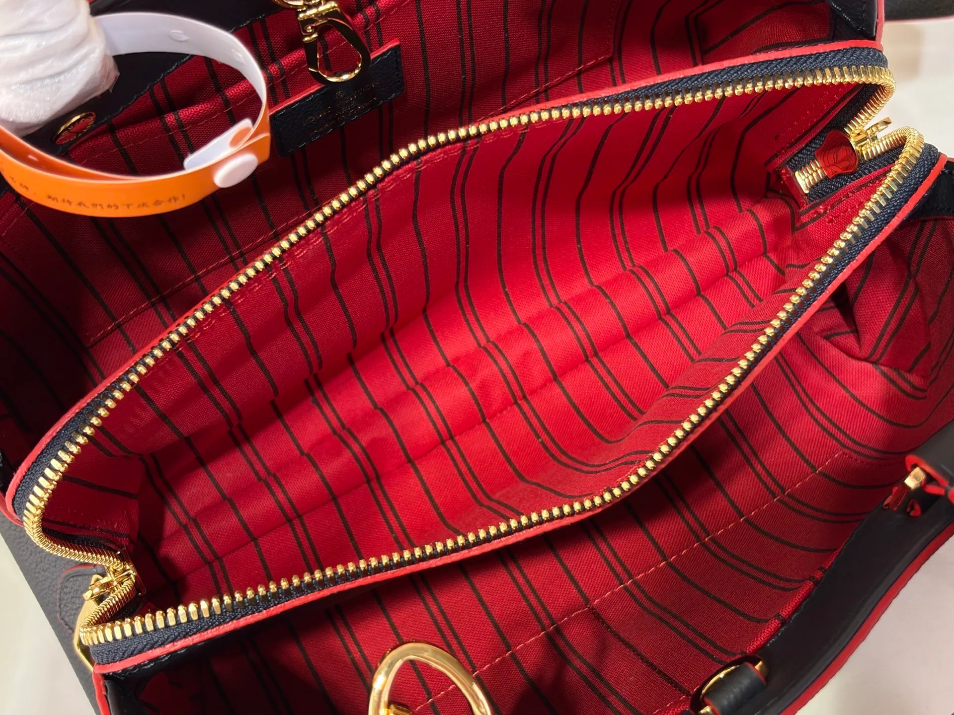 Women's Classic Handbags LOUIS VUITTON 18240327
