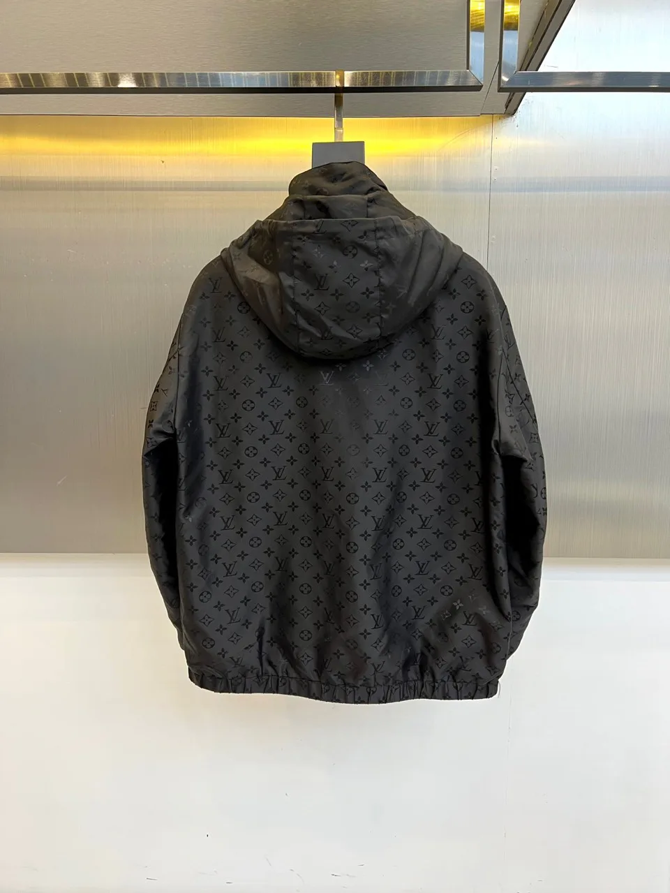 Men's Jackets And Down Jackets LOUIS VUITTON 18416806