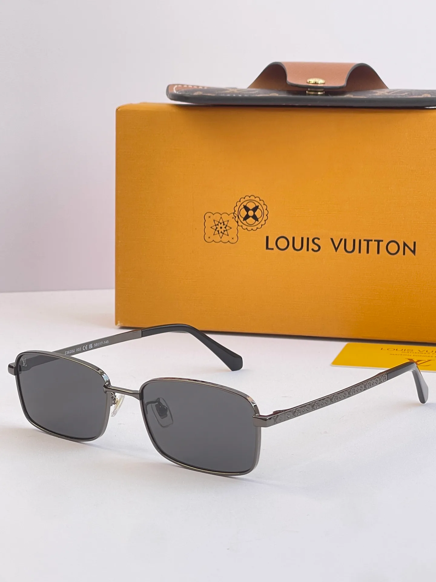 Glasses LOUIS VUITTON 17926842