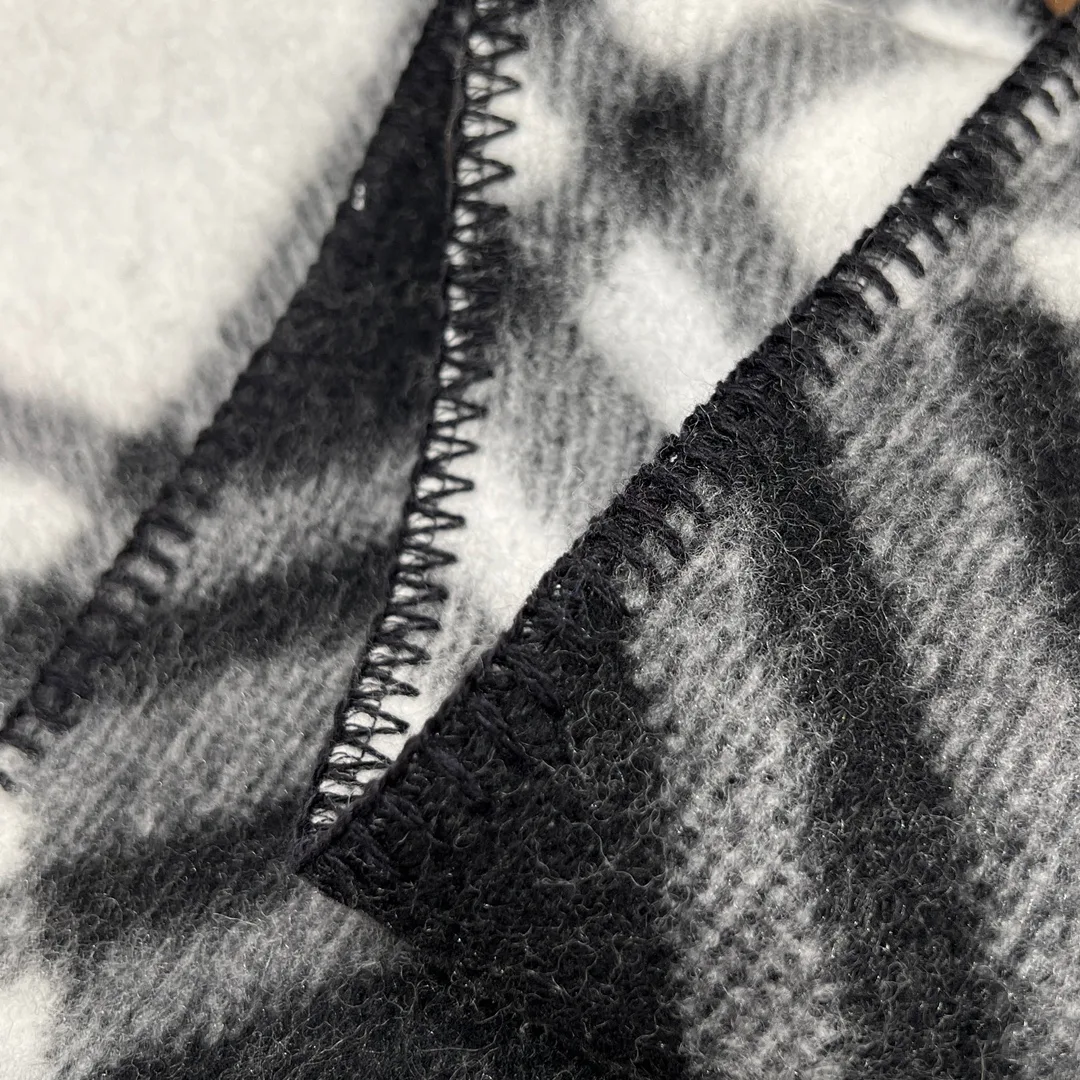 Scarves BURBERRY 17945216