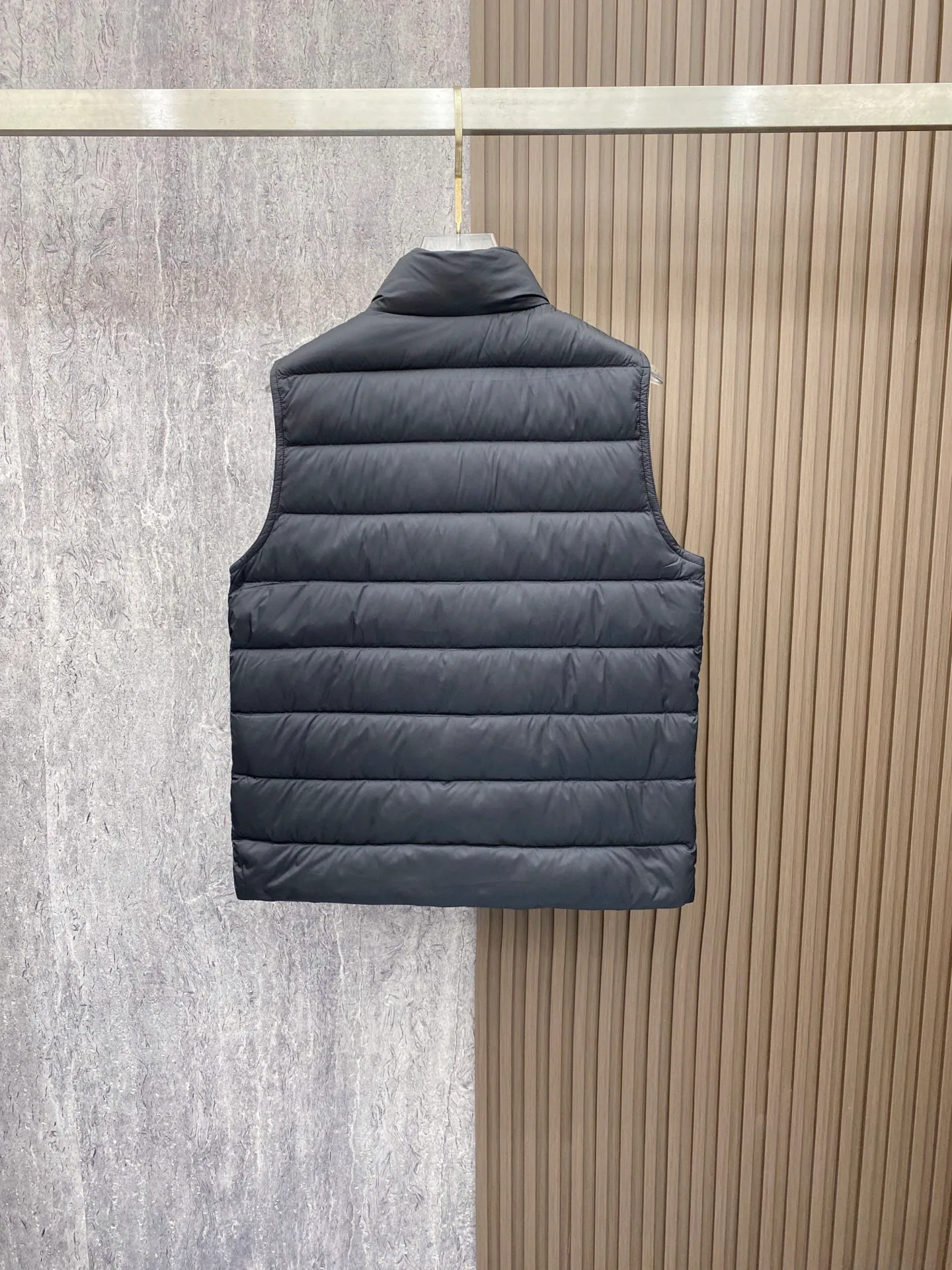 Жилеты Мужские Moncler 18596392