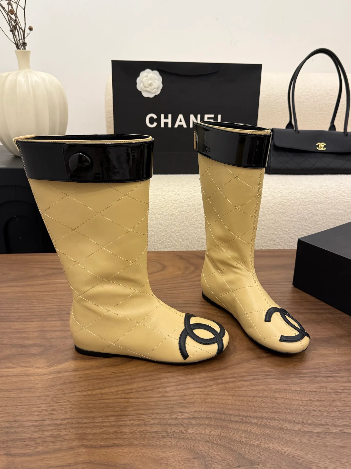 Women's Boots CHANEL 18275745