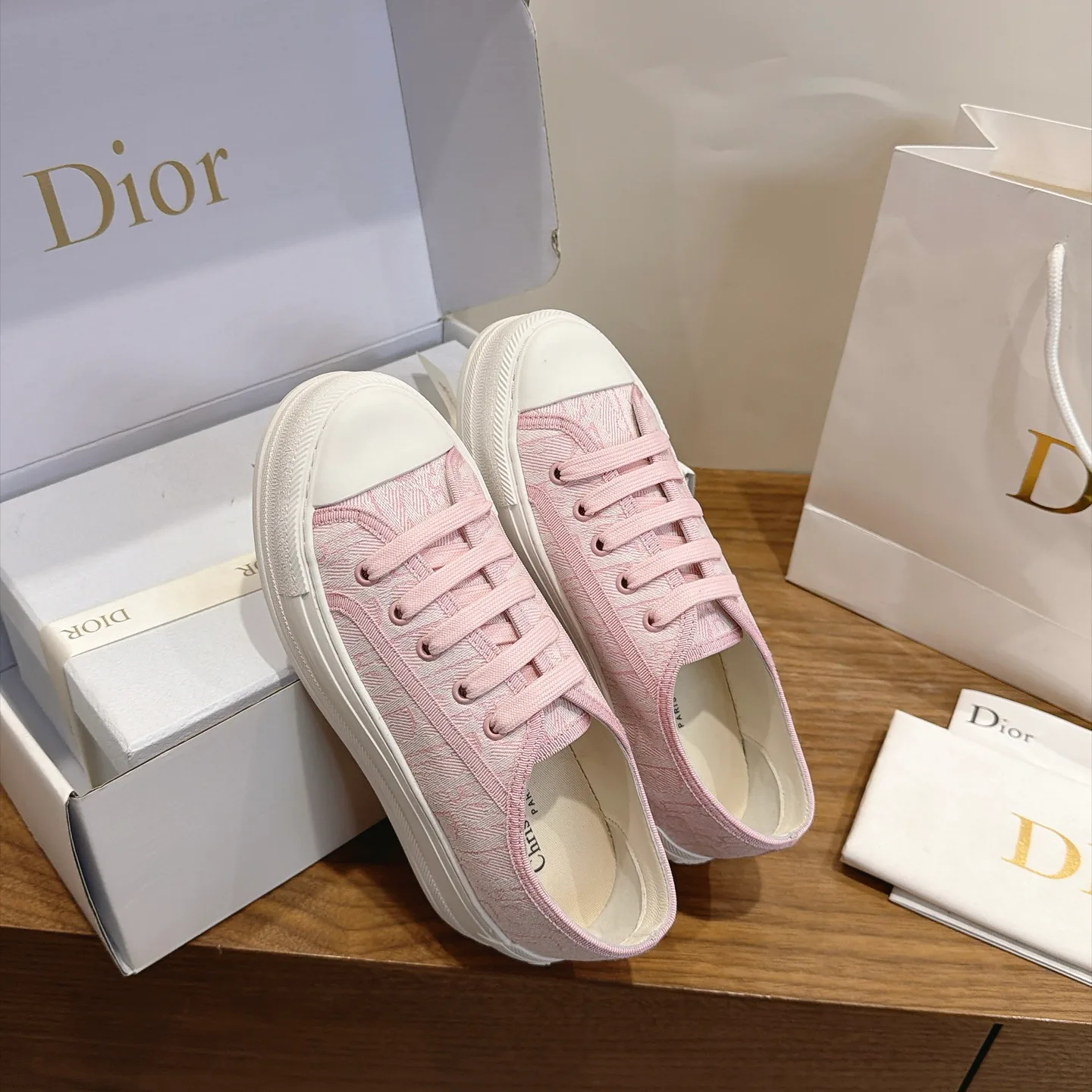 Women's Sneakers CHRISTIAN DIOR 18034457