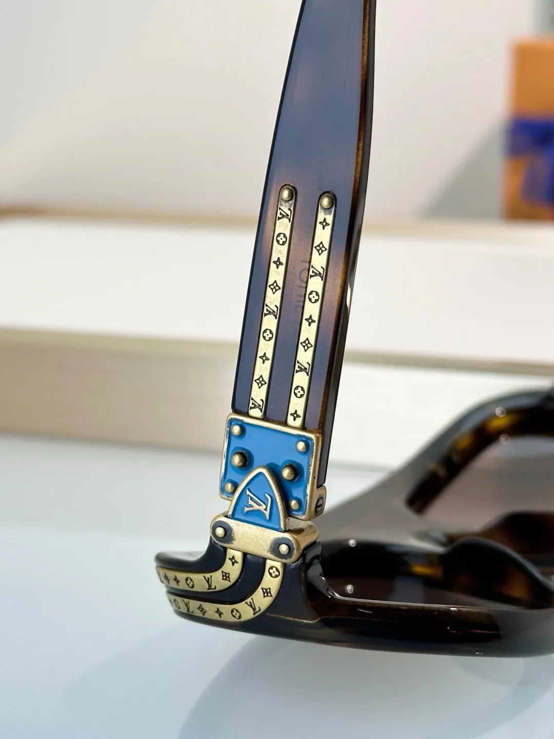 Glasses LOUIS VUITTON 18295137
