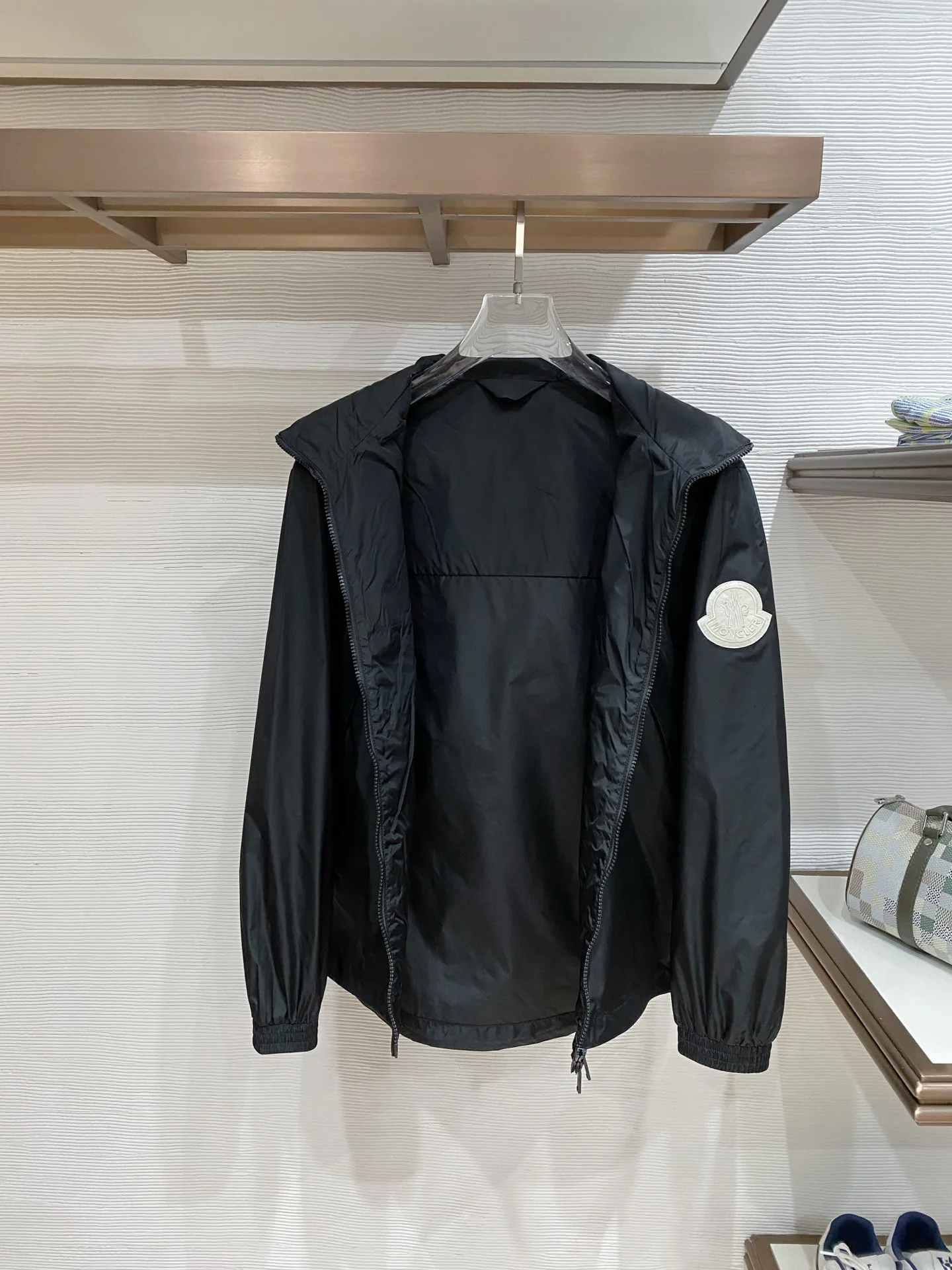 Men's Jackets And Down Jackets MONCLER 18510167