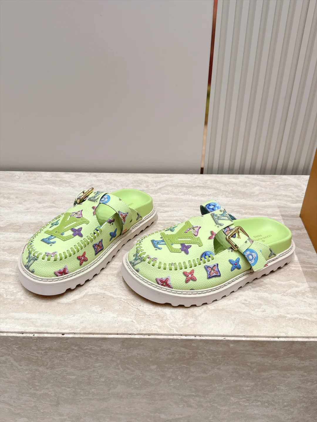 Women's Mules And Clogs LOUIS VUITTON 18198376